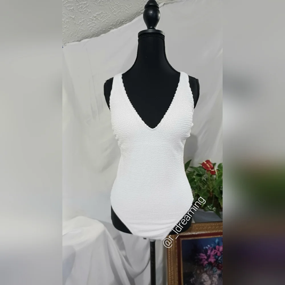 NWT BCA by Rebecca Virtue Madilynn Texture One Piece Swimsuit Size Large